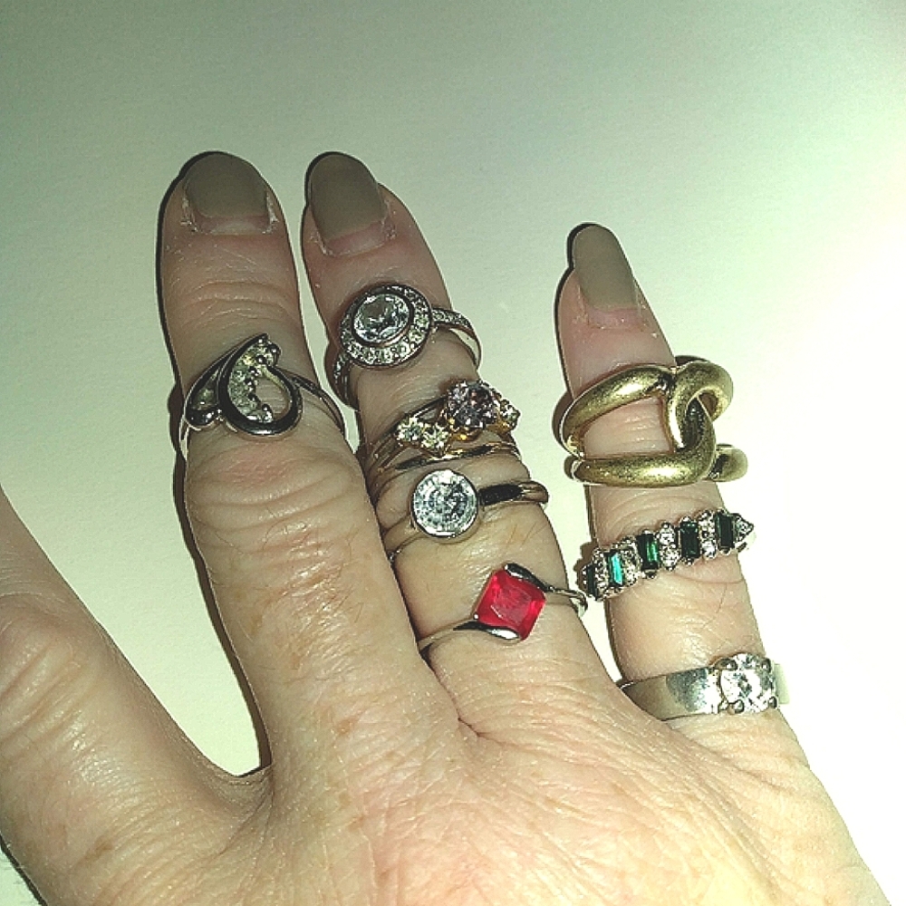 Eight Rings sizes 6 to 9, gold and silvertone EUC